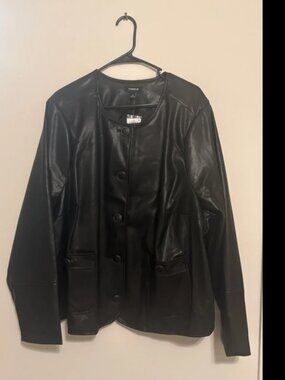 Torrid Black Faux Leather Jacket – Size 4 – NWT